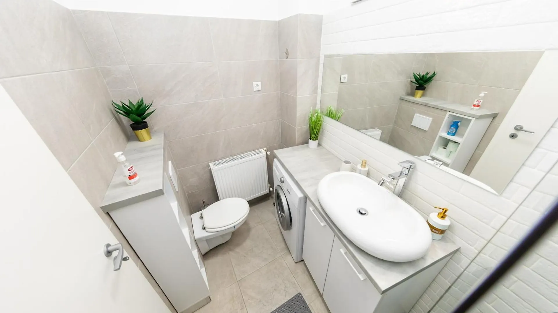 Apartment Bloom Ultracentral Studio Bucharest Romania