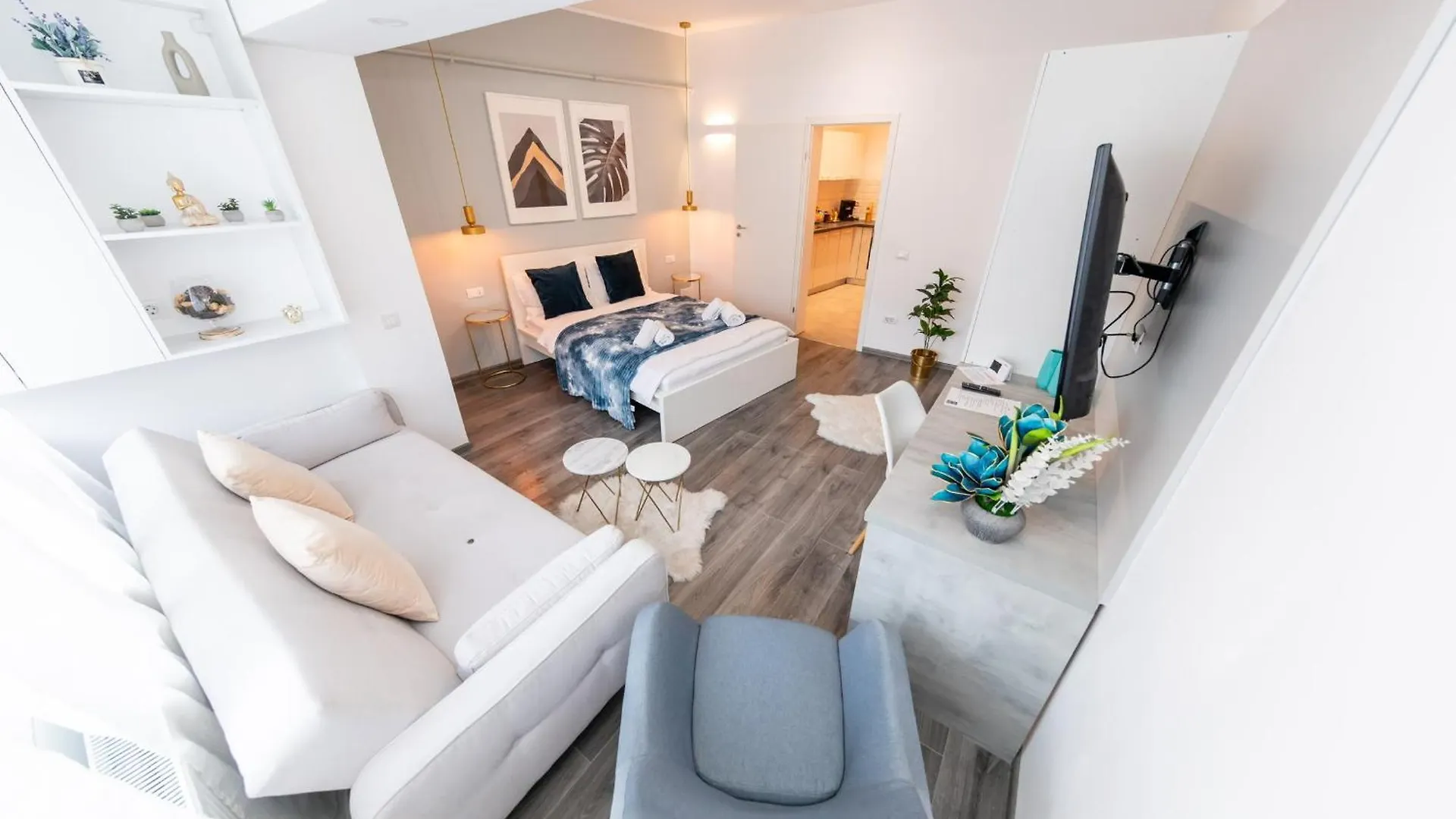 Bloom Ultracentral Studio Bukarest