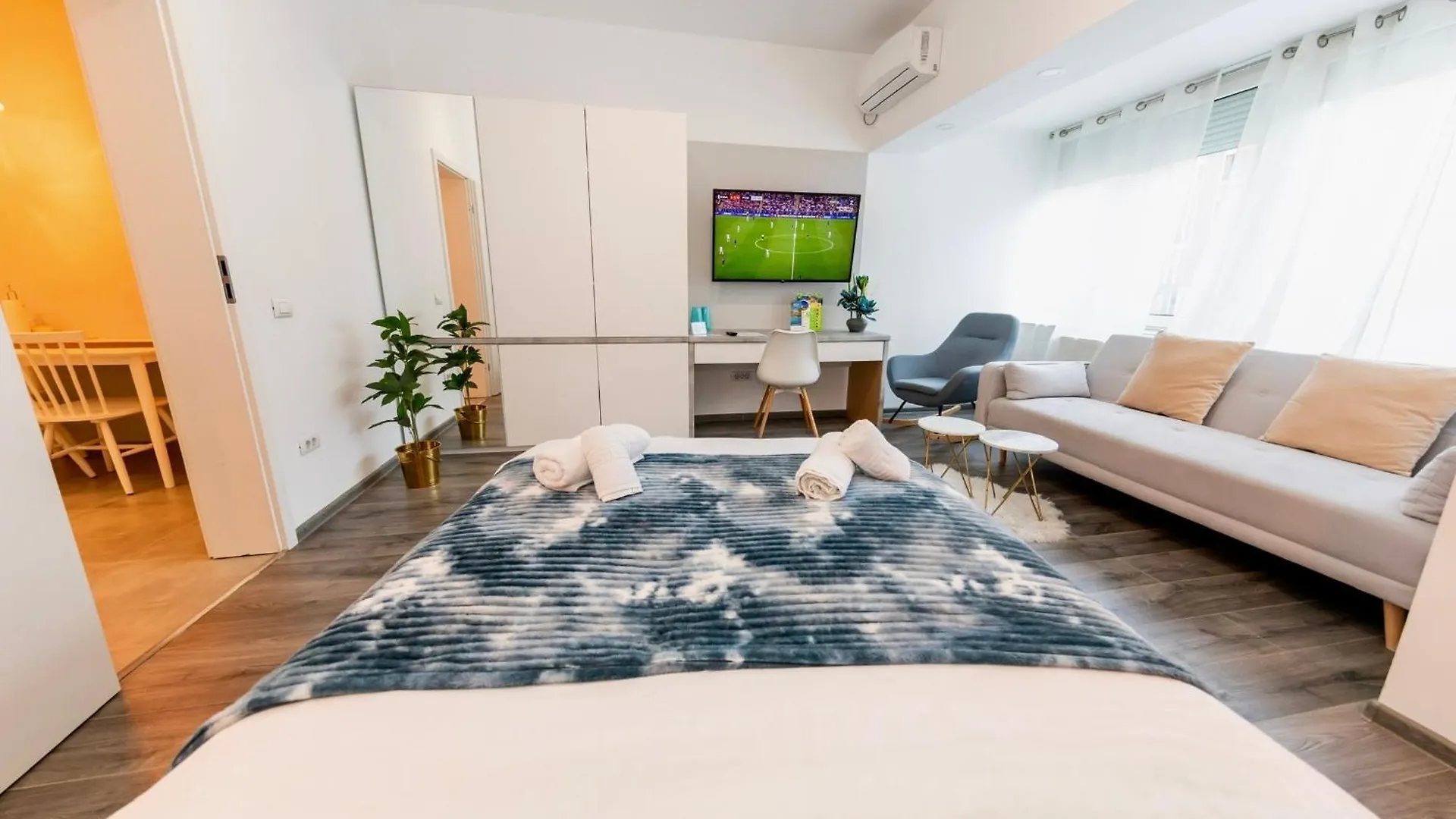 Bloom Ultracentral Studio Bukarest